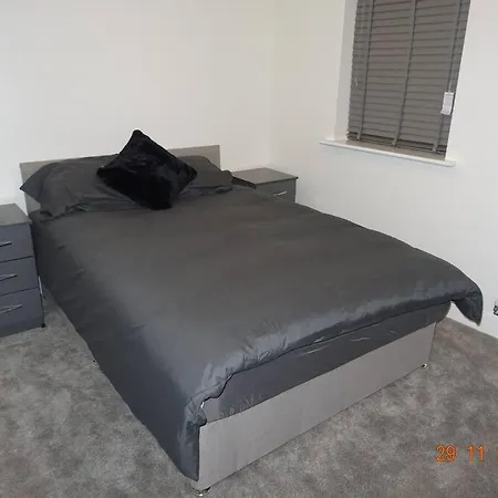 Beautiful 4 Bed House In * Leeds (West Yorkshire)